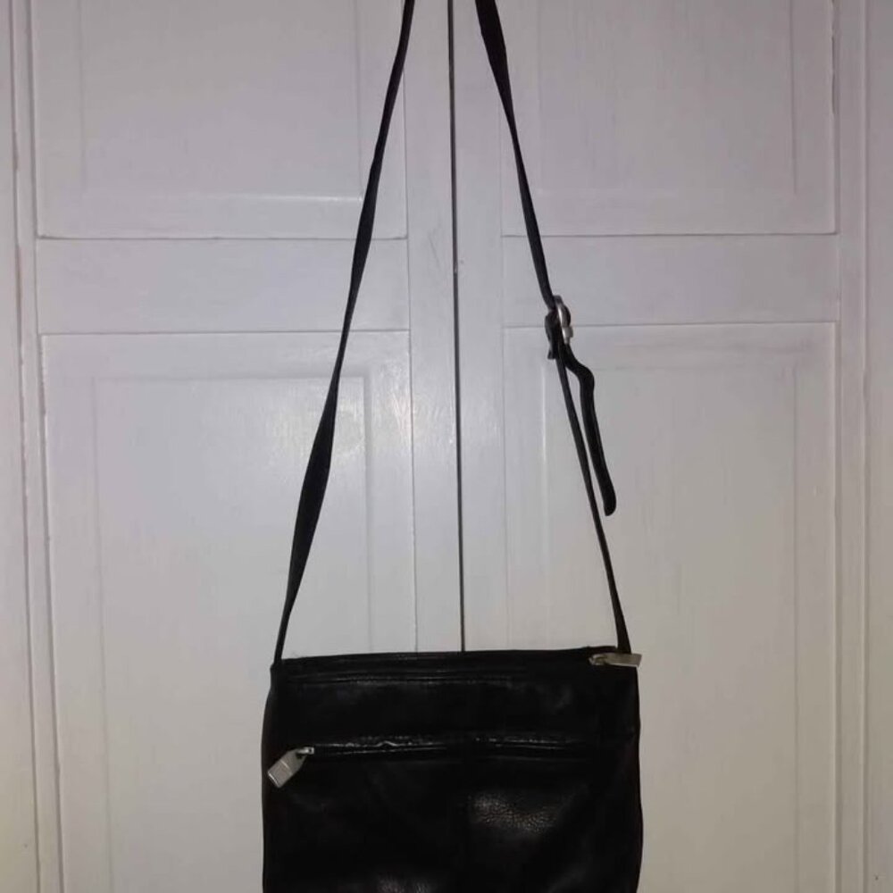 Wilson's Leather Black Crossbody/Shoulder Bag - Picture 2 of 3
